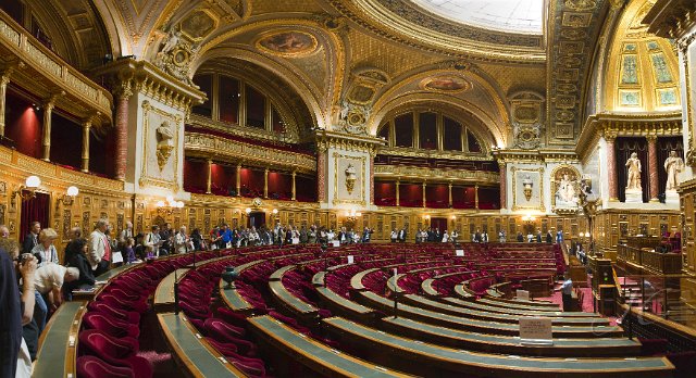 0068-0071Senat.jpg